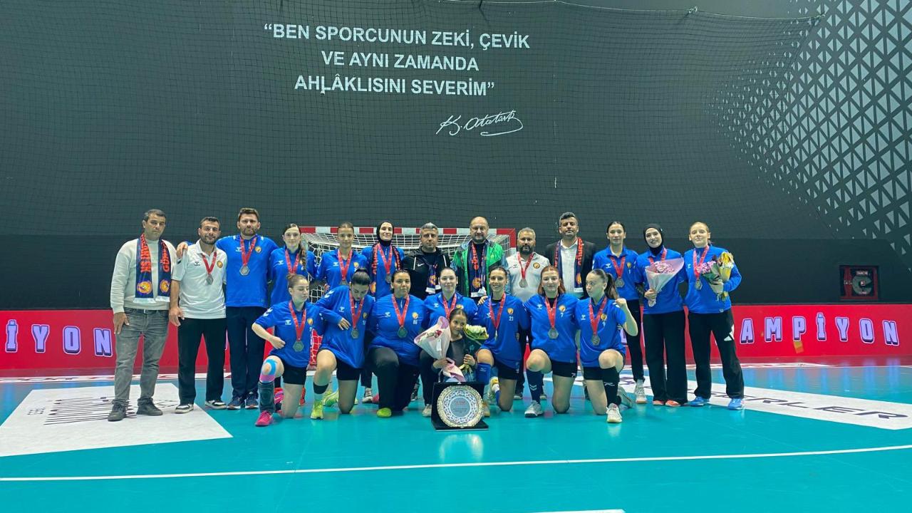 Başkan Gülpınar, Güneşin Çocuklarını Yalnız Bırakmadı