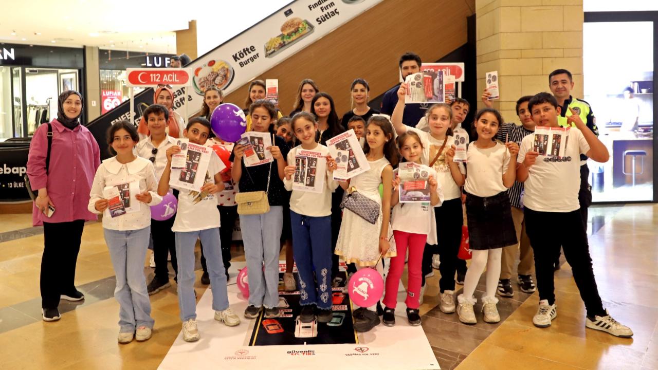 Şanlıurfa’da “Yaşama Yol Ver” Standı Açıldı