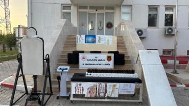 Akçakale'de Ruhsatsız Sağlık Hizmeti Verilen Adrese Operasyon