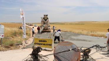 Büyükşehir, 3 İlçeyi Beton Yolla Birbirine Bağlıyor