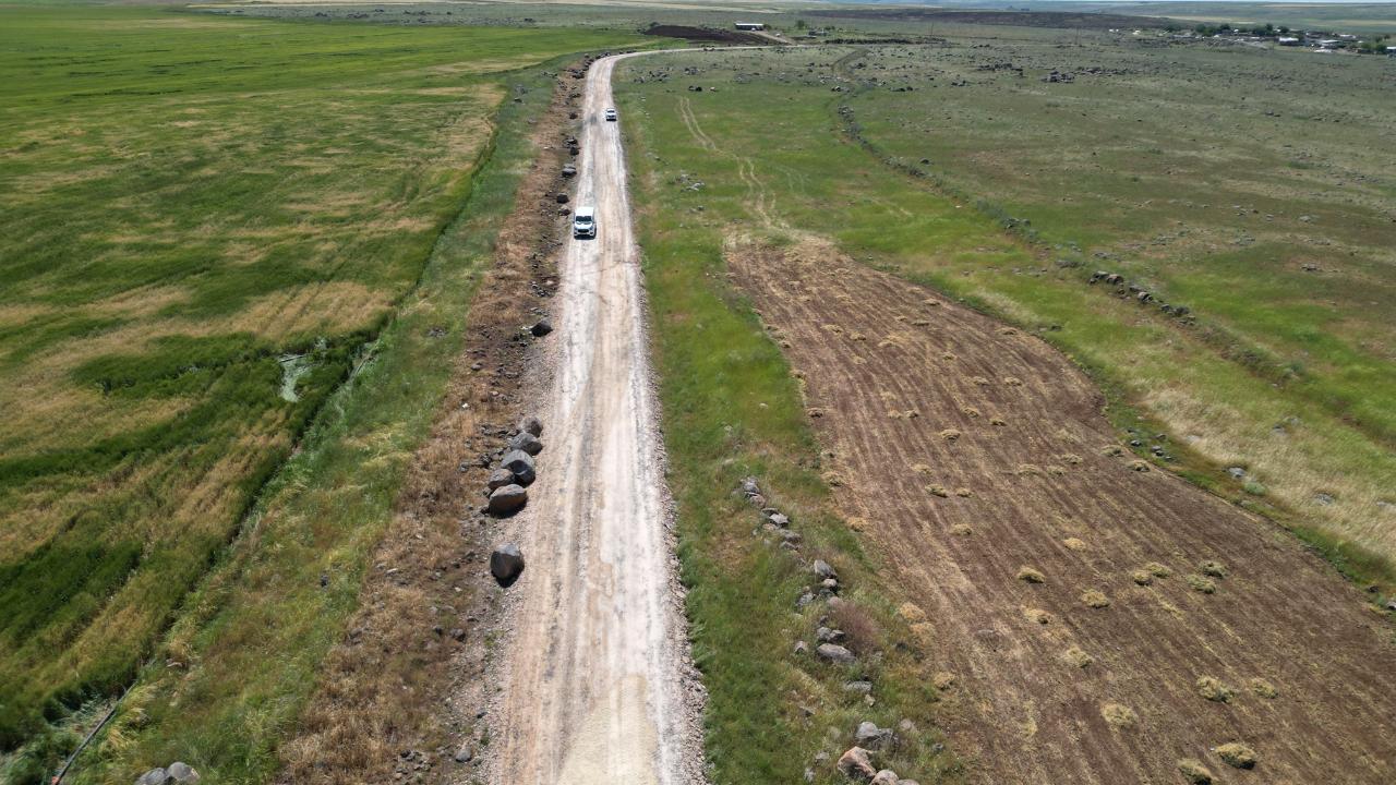 Büyükşehir, Hilvan Kırsalında Yolları Yeniliyor
