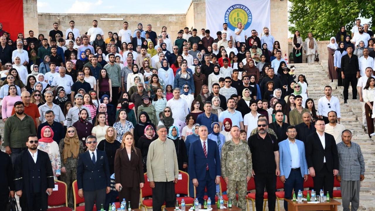 İktisadi ve İdari Bilimler Fakültesi Mezuniyet Coşkusunu Yaşadı