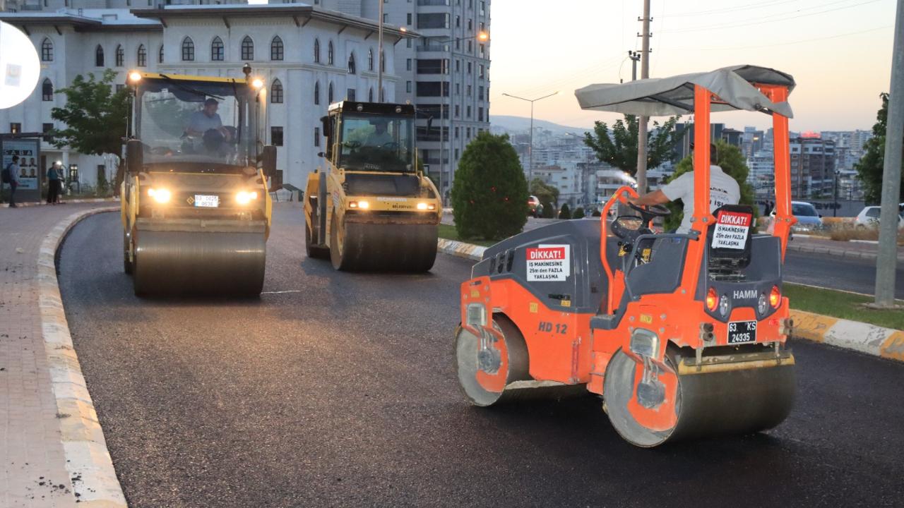 Şanlıurfa Büyükşehir Belediyesi'nden Esentepe Mahallesi'nde Sıcak Asfalt Çalışması