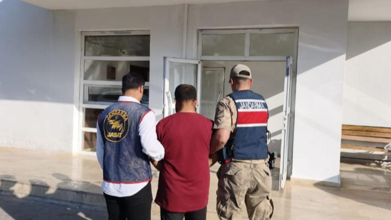 Şanlıurfa'da 22 Yıl 9 Ay Kesinleşmiş Hapis Cezası Bulunan Hükümlü Yakalandı