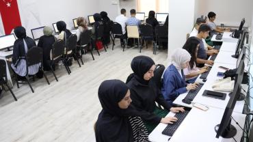 Haliliye Belediyesi Gençlerin Eğitimine Destek Olmayı Sürdürüyor