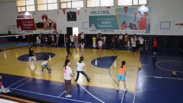 Karaköprü Doğukent Spor Kompleksi Genç Sporcuları Ağırlıyor