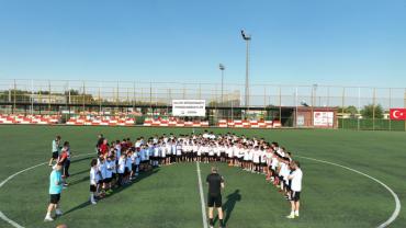 Şanlıurfa Büyükşehir Belediyesi Binlerce Çocuğu Futbolla Buluşturuyor
