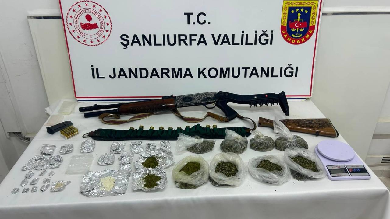 Suruç'ta Narkotik Operasyonu: Uyuşturucu ve Silah Ele Geçirildi